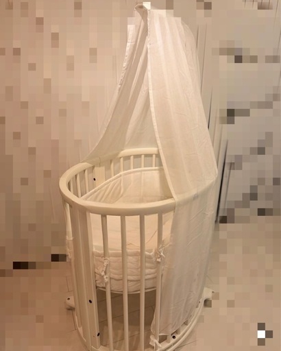 4月内に引き取っていただける方探しています　STOKKE　ストッケ スリーピー ミニ + ベッドエクステンションセット (付属品全て&ベビーゲートやお洋服もお譲りします)