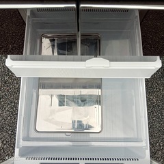 A241 送料設置無料  SHARP　自動製氷機能付き　大型冷蔵庫 415Lの画像