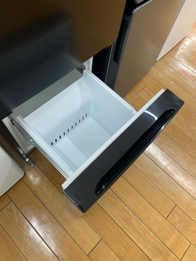 ワールプールジャパン　2ドア冷蔵庫　YRZ-F15J　156L