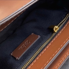 【美品】ZARA クロスボディバッグ ダークゴールデンブラウンの画像