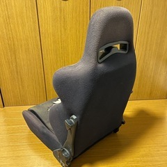 ケーニッヒ セミバケシートの画像