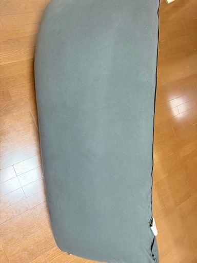 美品ヨギボーMax開けてから1週間半くらいで邪魔になったので美品ですが出品致します

