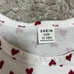 キッズ 服 ハート柄の画像