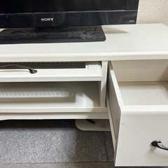 ホワイトTV台の画像