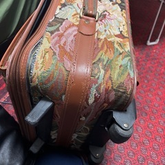 スーツケースの画像