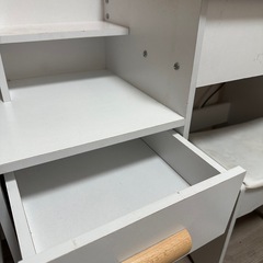 ミラー付きドレッサーの画像