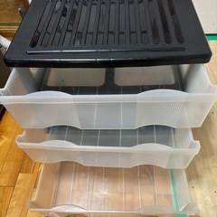 3段収納棚の画像