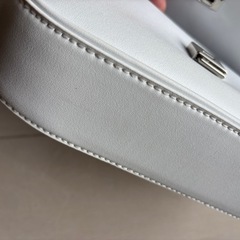 CHARLES & KEITHの画像