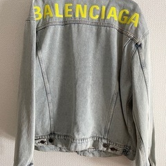 BALENCIAGA バックロゴ デニムジャケット ライトブルーの画像