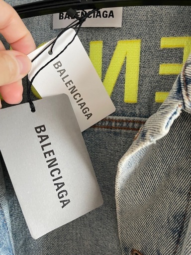 BALENCIAGA バックロゴ デニムジャケット ライトブルー