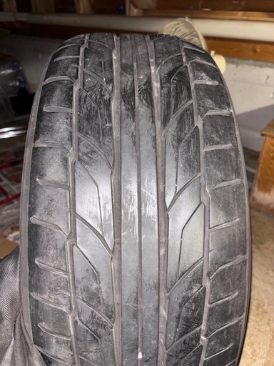 NITTO NT555  2021年製 215/45R18 4本
