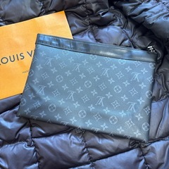 ルイヴィトン エクリプス ポシェットディスカバリー クラッチバッグ セカンドバッグの画像