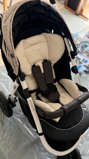 Joie 即完売商品廃盤カラー ベビーカー ライトトラックス エア セット購入お値引します！