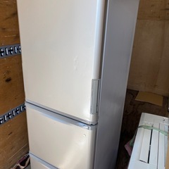 NO B921🌈福岡市内配送設置無料✨🌈冷蔵庫 ゴールド系 SJ-W353G-N [350L /3ドア /左右開きタイプ] 2020年の画像