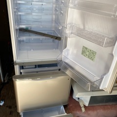 NO B921🌈福岡市内配送設置無料✨🌈冷蔵庫 ゴールド系 SJ-W353G-N [350L /3ドア /左右開きタイプ] 2020年の画像