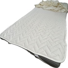 ニトリ　折りたためるマットレスの画像