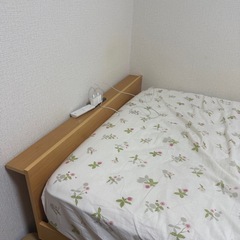 セミダブルベッドセット｜マットレス＋フレーム｜ニトリ枕・掛け布団付きの画像