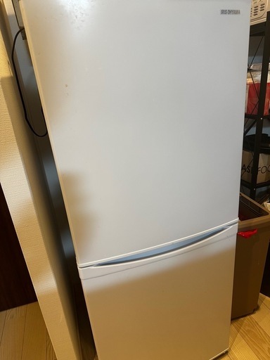 [中古]アイリスオーヤマ 冷蔵庫 142L (幅約50cm) 冷凍室52L 右開き 静音 ホワイト IRSD-14A-W
