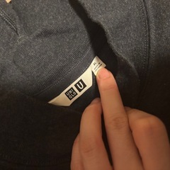 【ユニクロ】黒長袖Tの画像