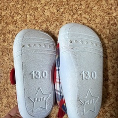 子供用シューズの画像