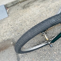 『ＳＡＬＥ　３０％』　クロスバイク　２０インチ　6変速　緑　配達可能の画像