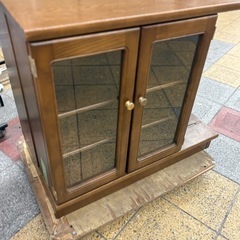 カリモク　コンパクト　ガラス　キャビネット　の画像