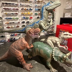 マテル　mattel favorite 恐竜フィギュア 4体セットの画像