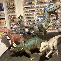 マテル　mattel favorite 恐竜フィギュア 4体セットの画像