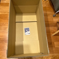 大きな段ボールの画像