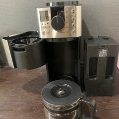 豆から挽けるコーヒーメーカーの画像