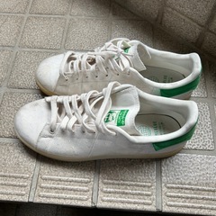 【今週末限定値下げ】アメリカで購入　スタンスミスの画像