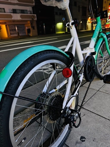 ※決まりました※　折りたたみ自転車。美品。6段変速付き。新品充電式ライトプレゼントします。防犯登録も込みの価格です