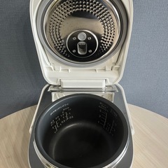 【傷なし美品】パナソニック IH炊飯器 ライス＆クッカー（SR-UNX101）の画像