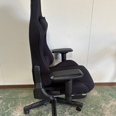 ゲーミングチェア
の画像