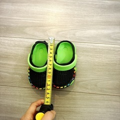 ベビー靴、クロックスの画像