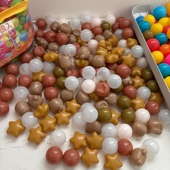 カラーボール　スリコなどの画像