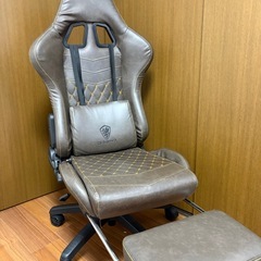 ゲーミングチェアの画像