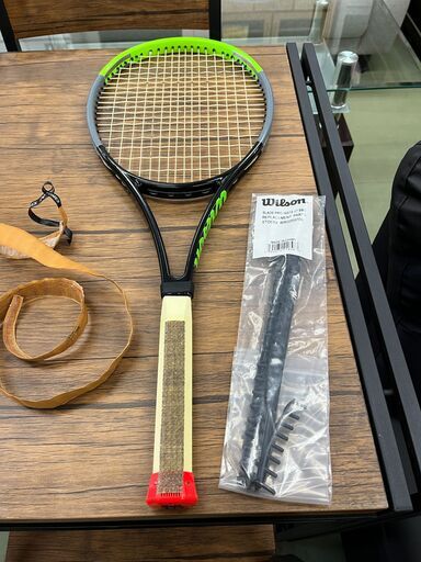 【リサイクルショップ ピカソ 小松原】?✨【希少‼️WILSON BLADE PRO 16×19 V7】G2✨高級ガット×振動吸収カス