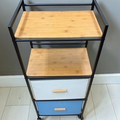 4段ワゴンの画像