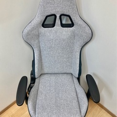 ゲーミングチェアの画像