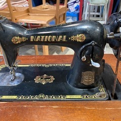 アンティーク 足踏みミシン National ミシン台付き レトロ家具の画像