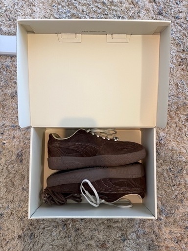 PUMA コラボスニーカー　ブラウン