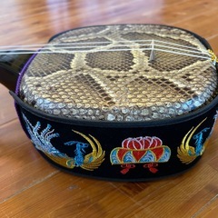 ◼️宮古島から◼️新品未使用　◼️本皮三線◼️女性◼️沖縄◼️初心者🔰◼️サンプル音源◼️強化張◼️現在、宮古島を御旅行中の方にも〜🎵　　◼️宿&空港迄、無料配達🆗の画像