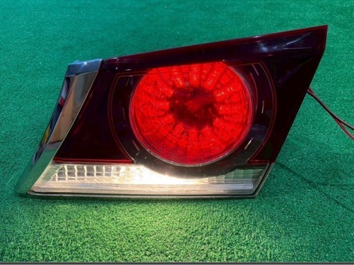 210クラウン アスリート テールランプ 右 GRS210 LED