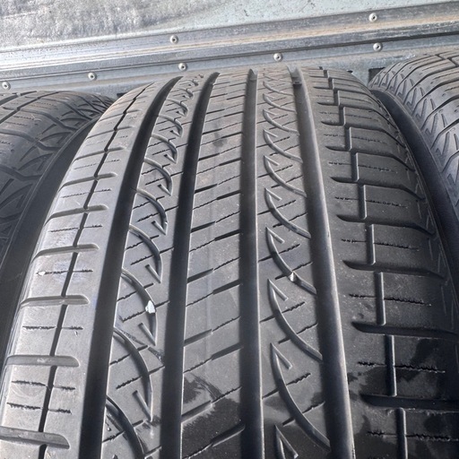 バリ山　YOKOHAMA ヨコハマ　AVID GT 235/55R19 2020年製　19インチ