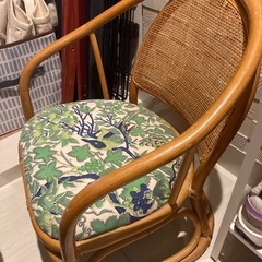 レトロ　籐編みローチェアの画像