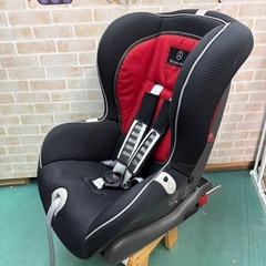ベンツ　ジュニアシート　isofix ブラック＆レッド　チャイルドシートの画像