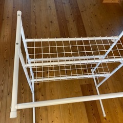 押入れ用洋服掛けと整理棚
の画像