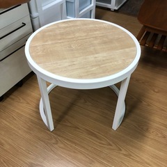サイドテーブルの画像