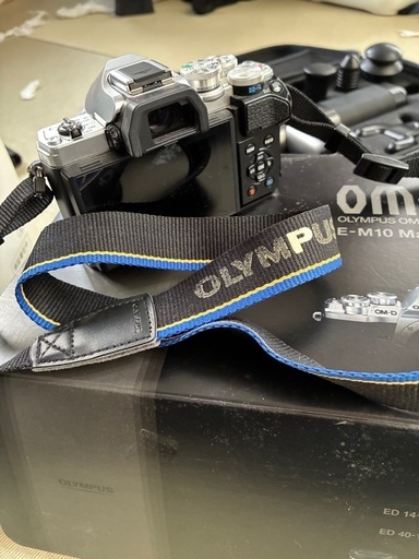 OLYMPUS OM-D E-M10 Mark III 本体